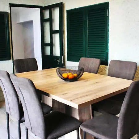 度假居 Yara House 卡马拉-德洛布什